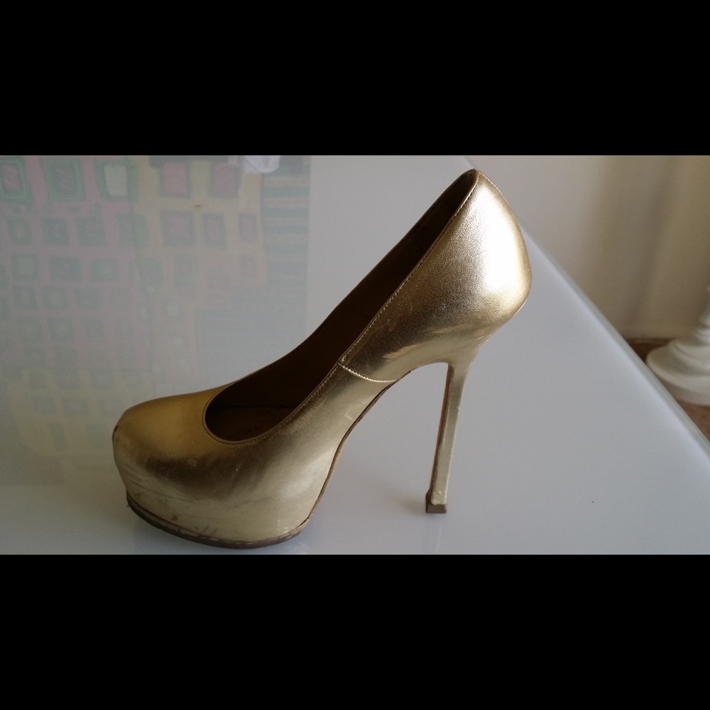 Gold Yves Saint Laurent Platform pumps